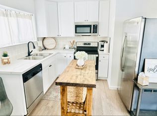 1372 Winston Ct #B, Upland, CA 91786