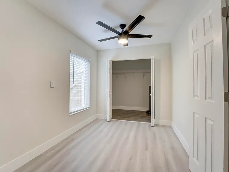 840 Bradley St — Photo 21