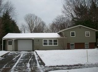 216 Mount Ridge Cir, Rochester, NY 14616