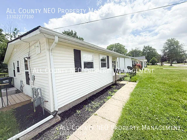 2470 Center Ave — Photo 3