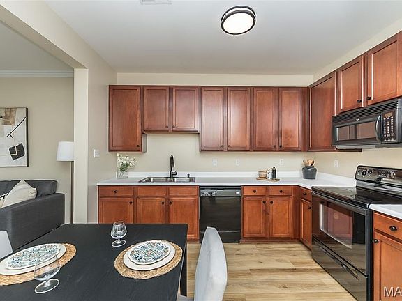 5th image of 4934 Heritage Heights Cir