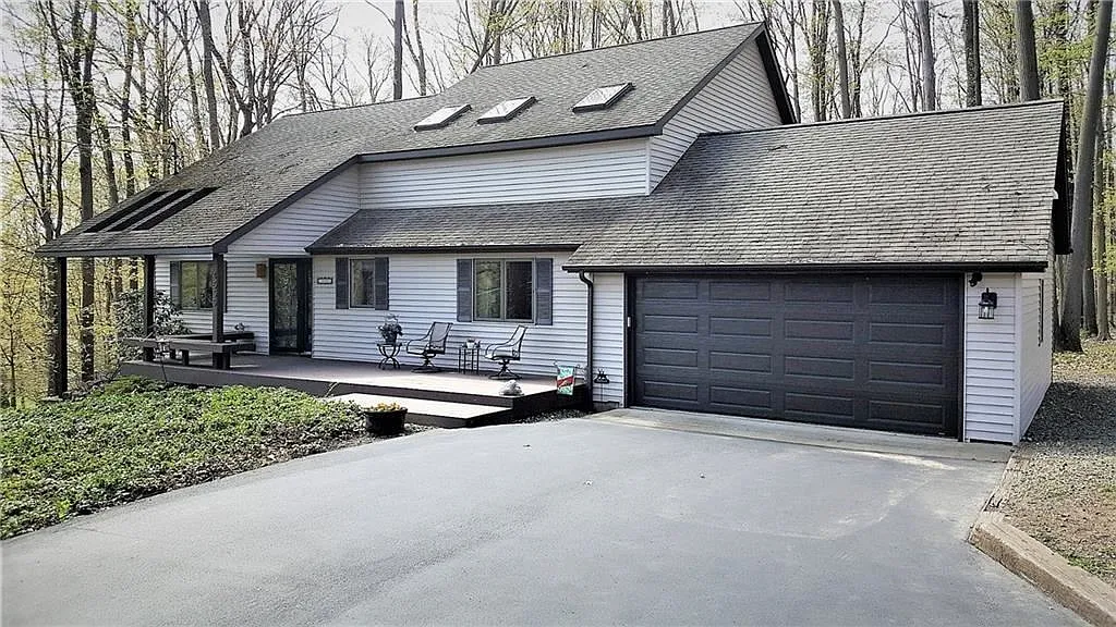 4555 Sunrise Dr photo 1