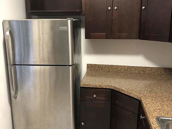 3rd image of 1291 Eastern Pkwy APT D4