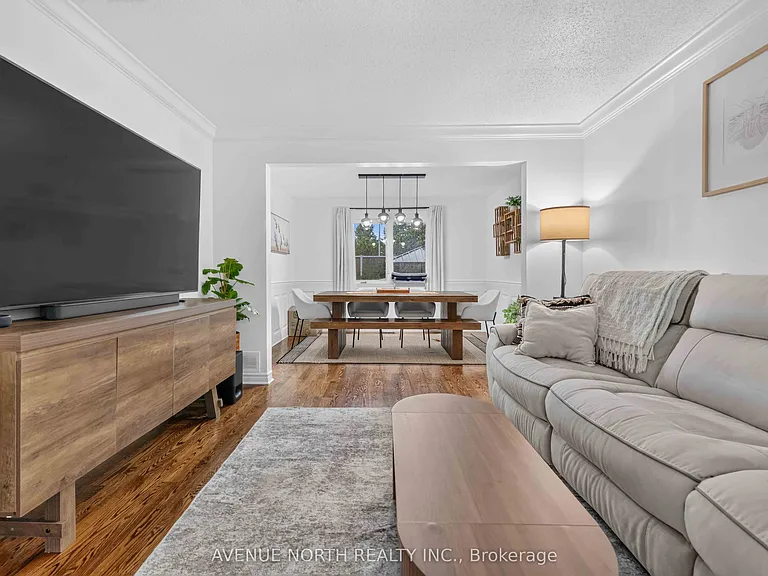 678 Thicket Way — Photo 4