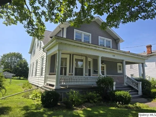 118 S Fayette St, Carthage, IL 62321