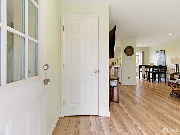 4th image of 3208 21st Street