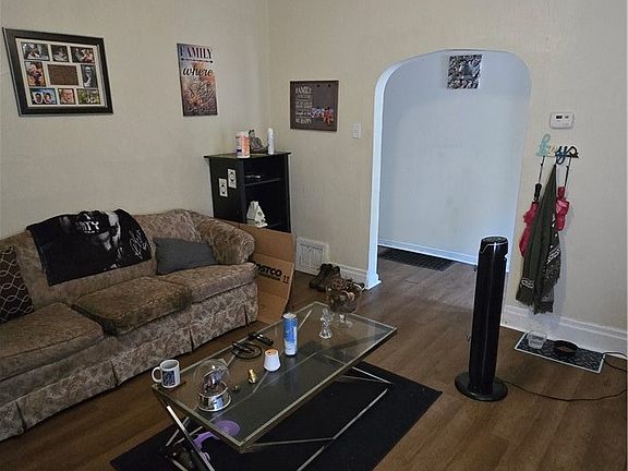 5th image of 2304 Milligan Ave