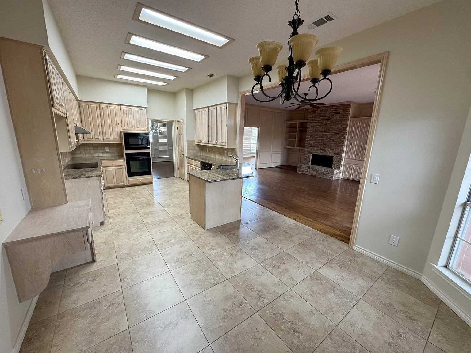 3516 Robin Rd — Photo 4