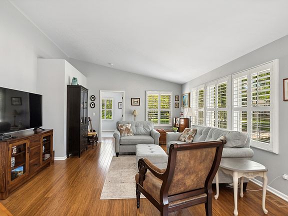 3rd image of 955 McKay Cir #955