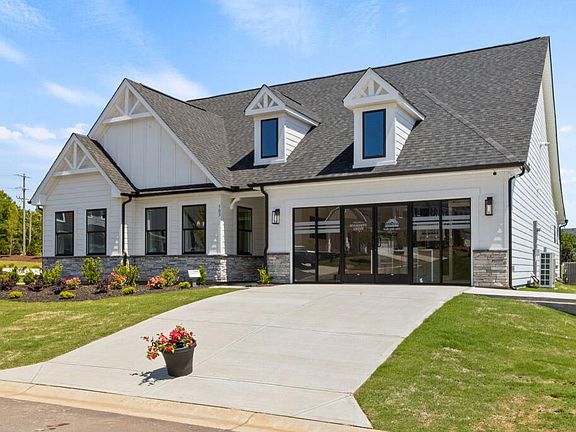 These photos are representative of this floor plan, but all options may not be available in every co