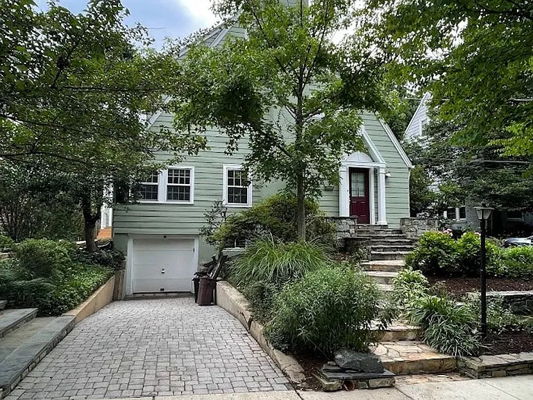 6917 Woodside Pl — Photo 3