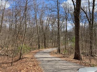 33 Hopedale St, Mendon, MA 01756
