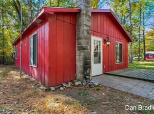 8637 Mackinaw Trail Dr, Howard City, MI