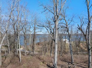 1172 Veterans Dr, Muscle Shoals, AL 35661