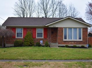 5609 Chestnutwood Way, Louisville, KY 40272