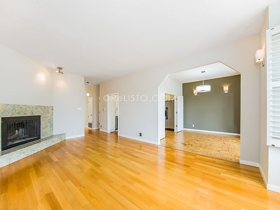 5th image of 2769 Pine St