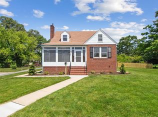 6 Gorsuch Rd, Lutherville Timonium, MD 21093
