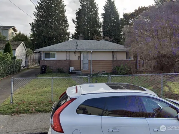 7060 Cleopatra Place NW, Seattle, WA 98117