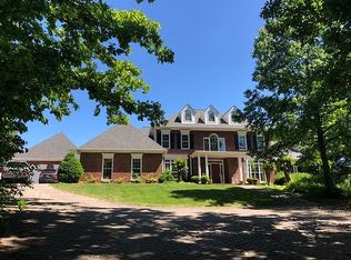 2213 Hidden Ridge Cir, Vestavia, AL 35243