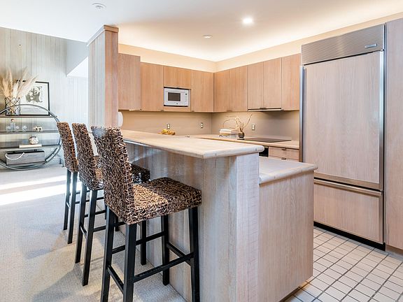 3rd image of 867 Lodge Apartments Dr #867/868