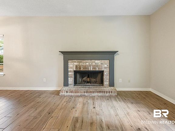 4th image of 20420 Bishop Rd
