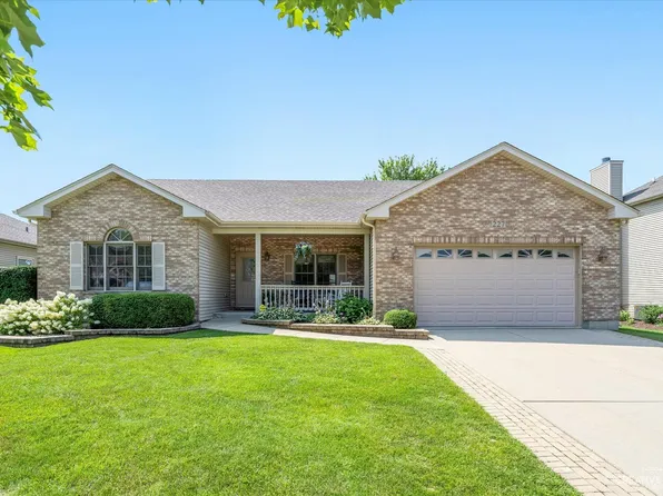 227 Red Hawk Rd, Hampshire, IL 60140