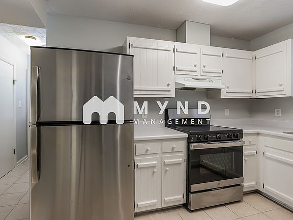 5th image of 5020 Tyne Dr
