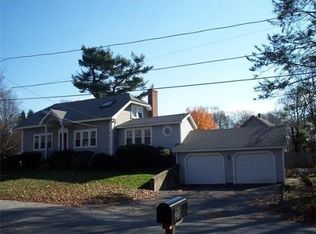 27 Clarke St, Seekonk, MA 02771