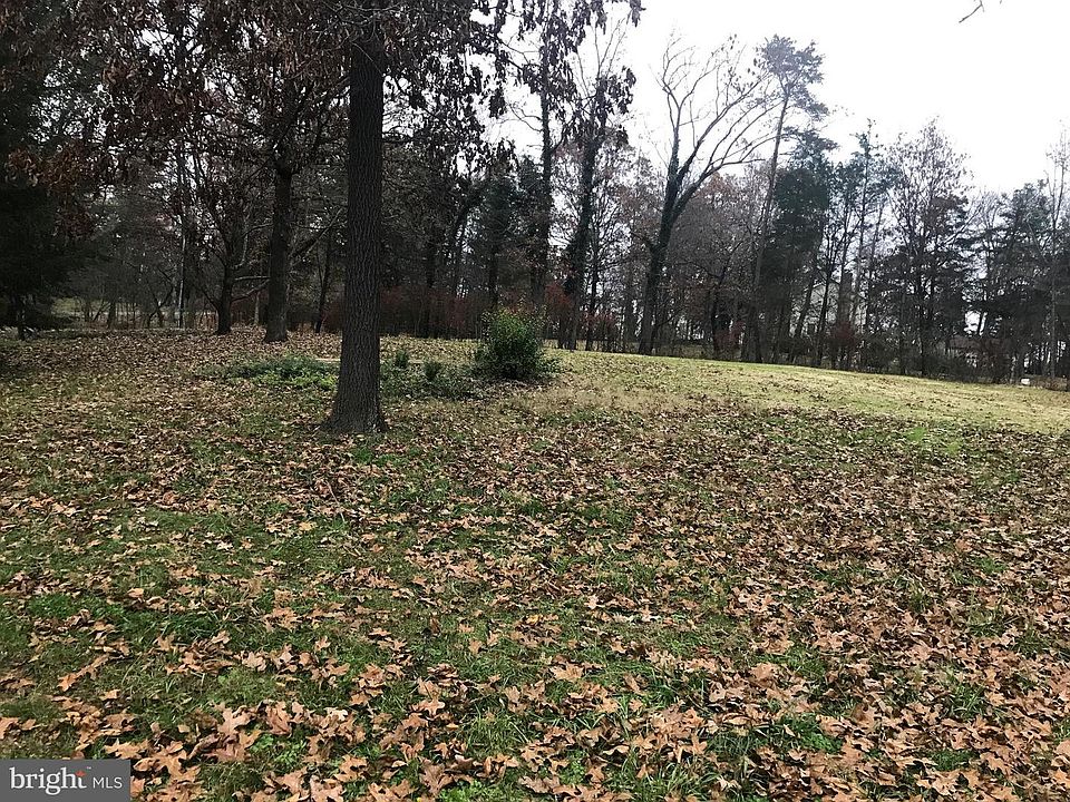 2nd image of 9735 Green Rd