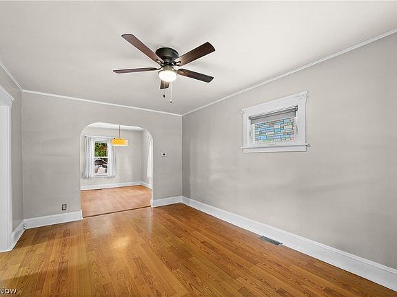 3rd image of 1338 W 64th St