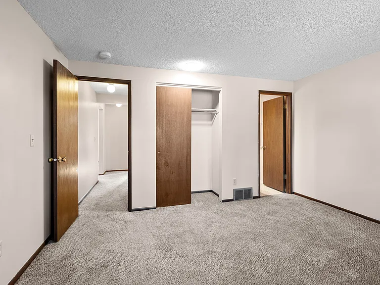 5534 N Driscoll Blvd — Photo 10