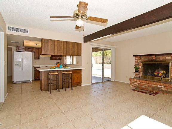 2nd image of 842 E Acapulco Ln