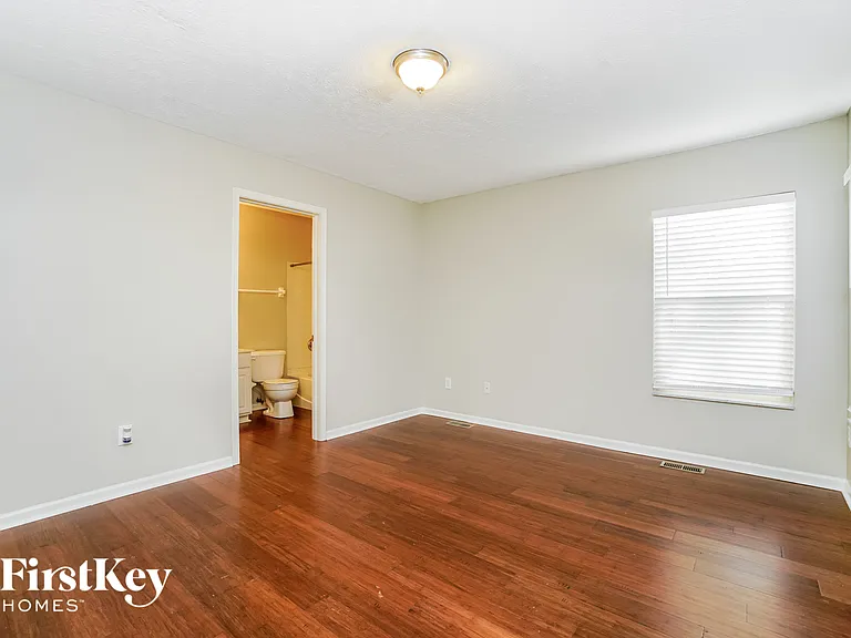 714 Keltoncrest Dr — Photo 9