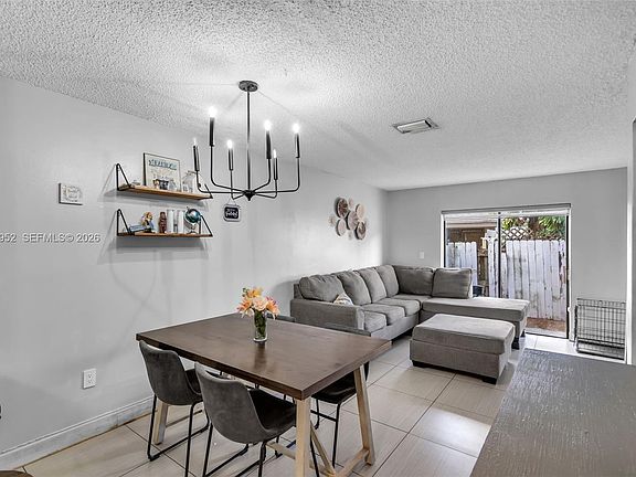 5th image of 2421 W 52nd Pl #2-1