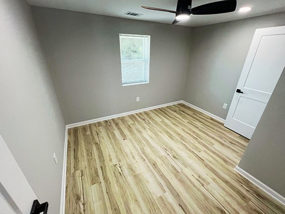 5th image of 605 Paines Ave NW #B3
