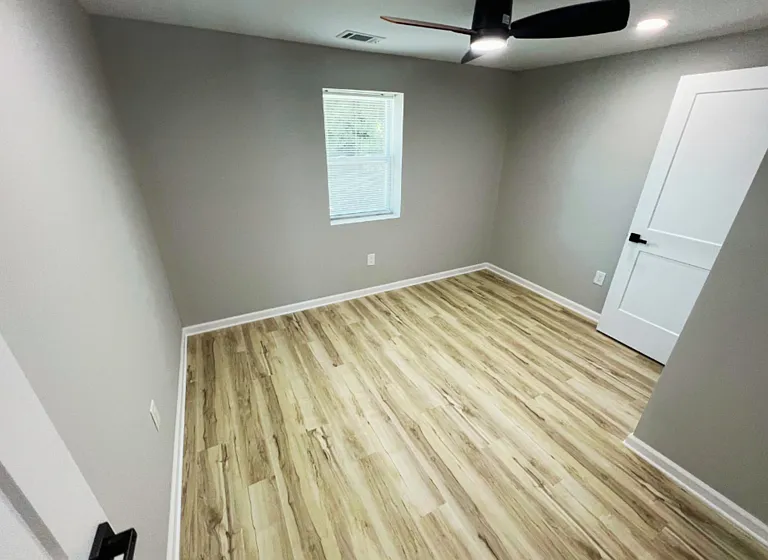 605 Paines Ave NW #B3 — Photo 5