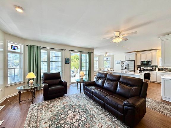 5th image of 1400 Central Ave APT 1