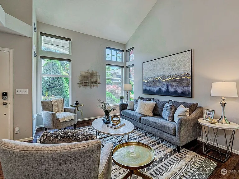 5005 Brighton Pl — Photo 2