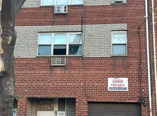 41-22 69th St, Flushing, NY 11377
