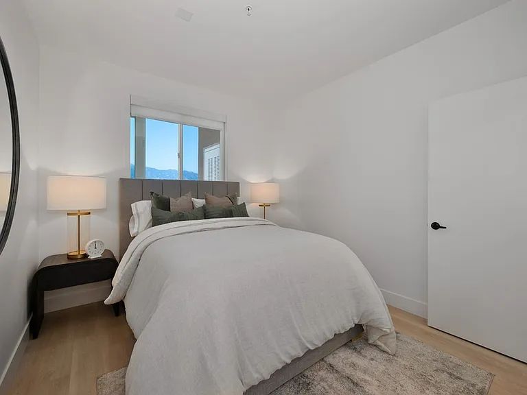 Begonia Place Luxury Apartments — Photo 53