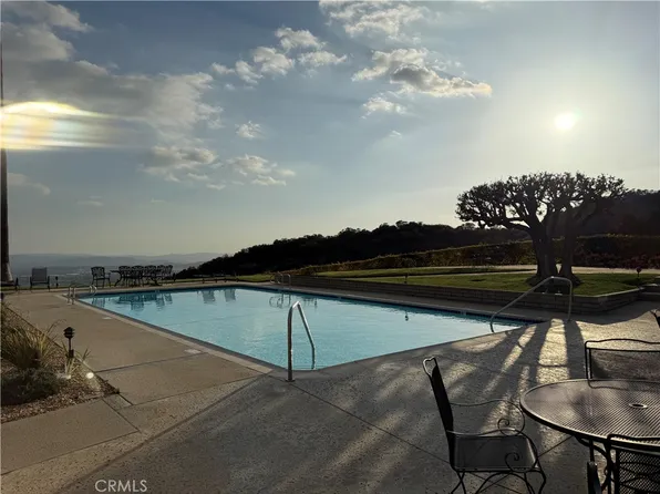 882 W Highpoint Dr, Claremont, CA 91711