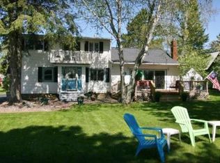 220 Lakeshore Dr, Moose Lake, MN 55767