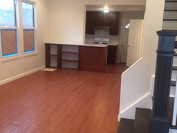4th image of 34 Summer St