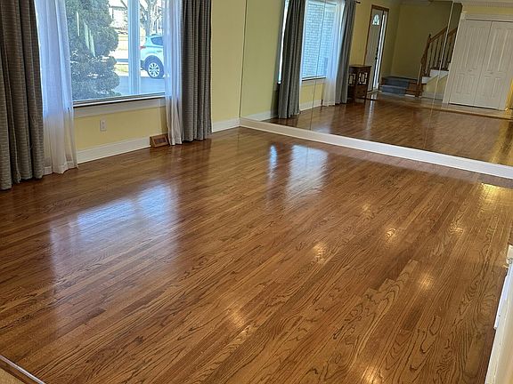 5th image of 26429 Wilson Dr