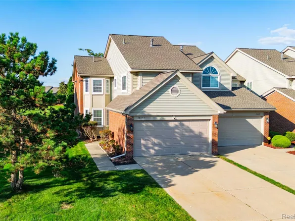 18632 Hilltop Dr, Riverview, MI 48193