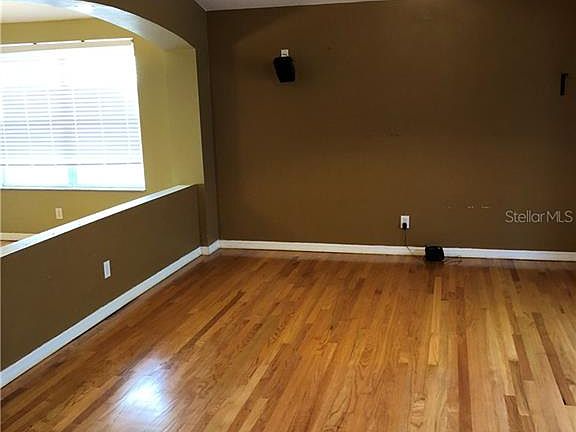 4th image of 2934 Hickory Grove Dr