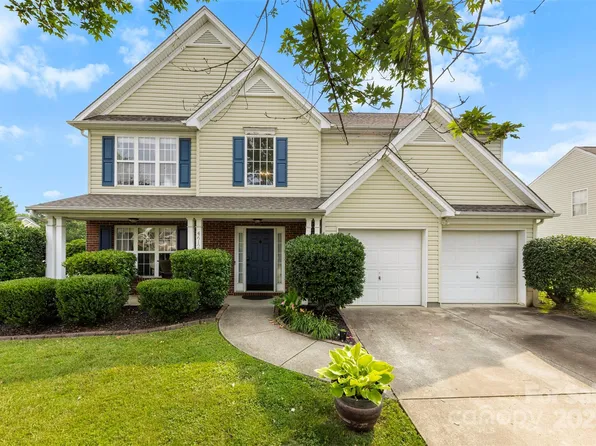 4612 Maple Crest Pl, Harrisburg, NC 28075