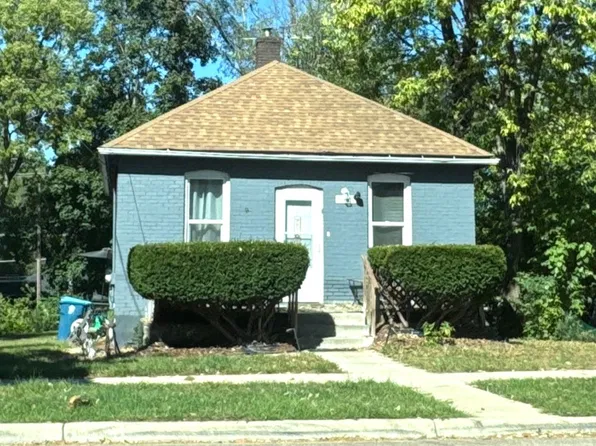1007 Oliver Ave, Aurora, IL 60506