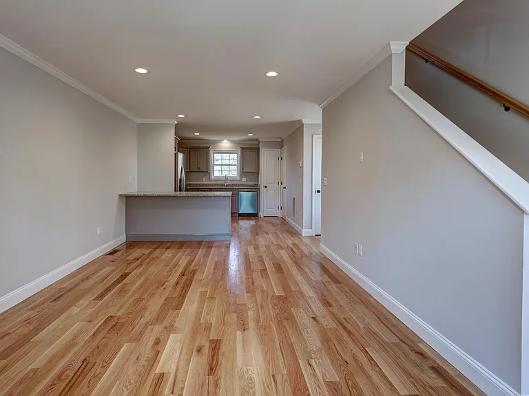 690 New Haven Ave — Photo 10