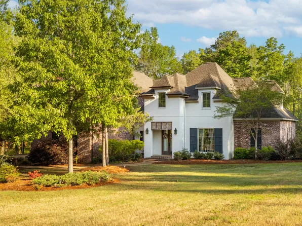 110 Belmont Dr, Starkville, MS 39759